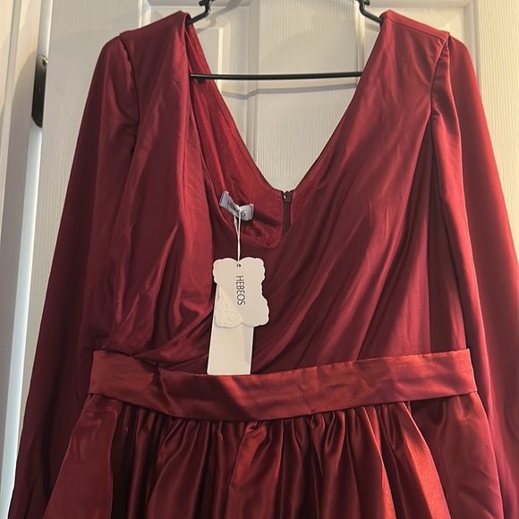 New, burgundy - Picture 3 of 3